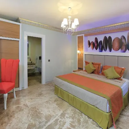 Camelot Hotel