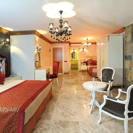 Camelot Hotel 3*